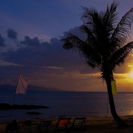 Thaniza Beachfront Resort Haad Rin Exterior foto
